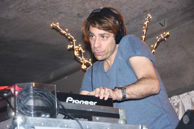 Club 21 Presents D'Julz